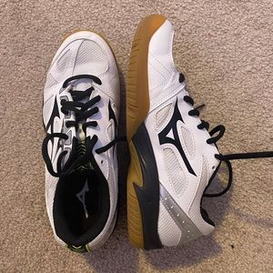 Girls Volleyball court shoes. Size 4. Like new.